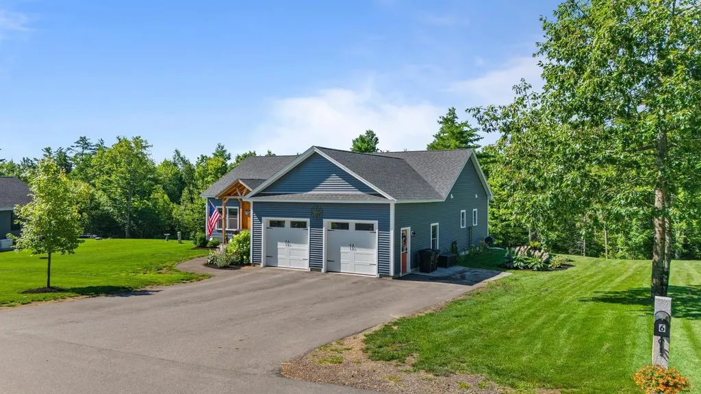 6 Lottie Lane Chichester NH 03258