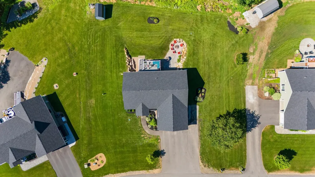 6 Lottie Lane Chichester NH 03258