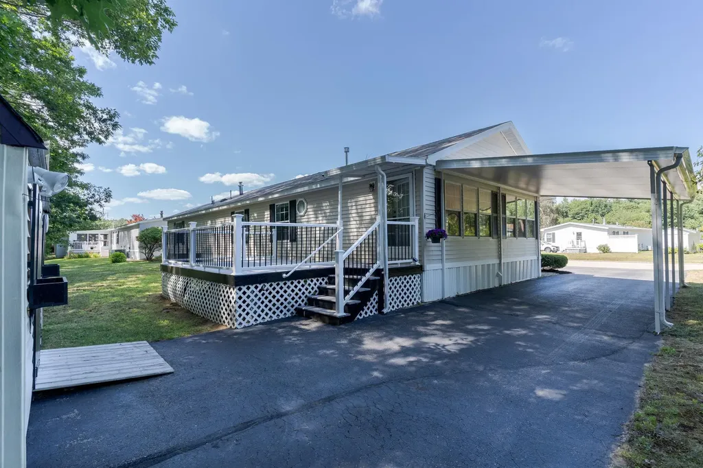 66 Constitution Way Dover NH 03820