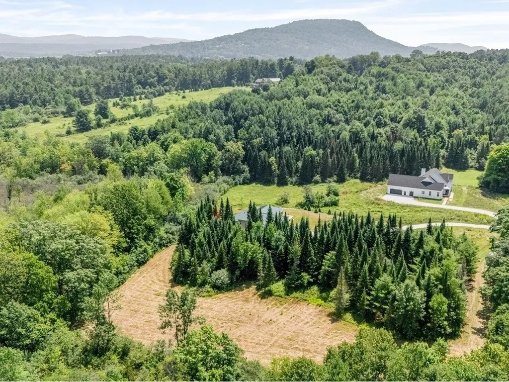 7 Zoe Lane Charlotte VT 05445