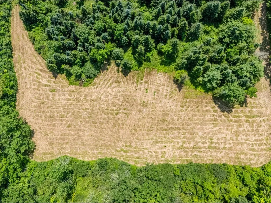 7 Zoe Lane Charlotte VT 05445