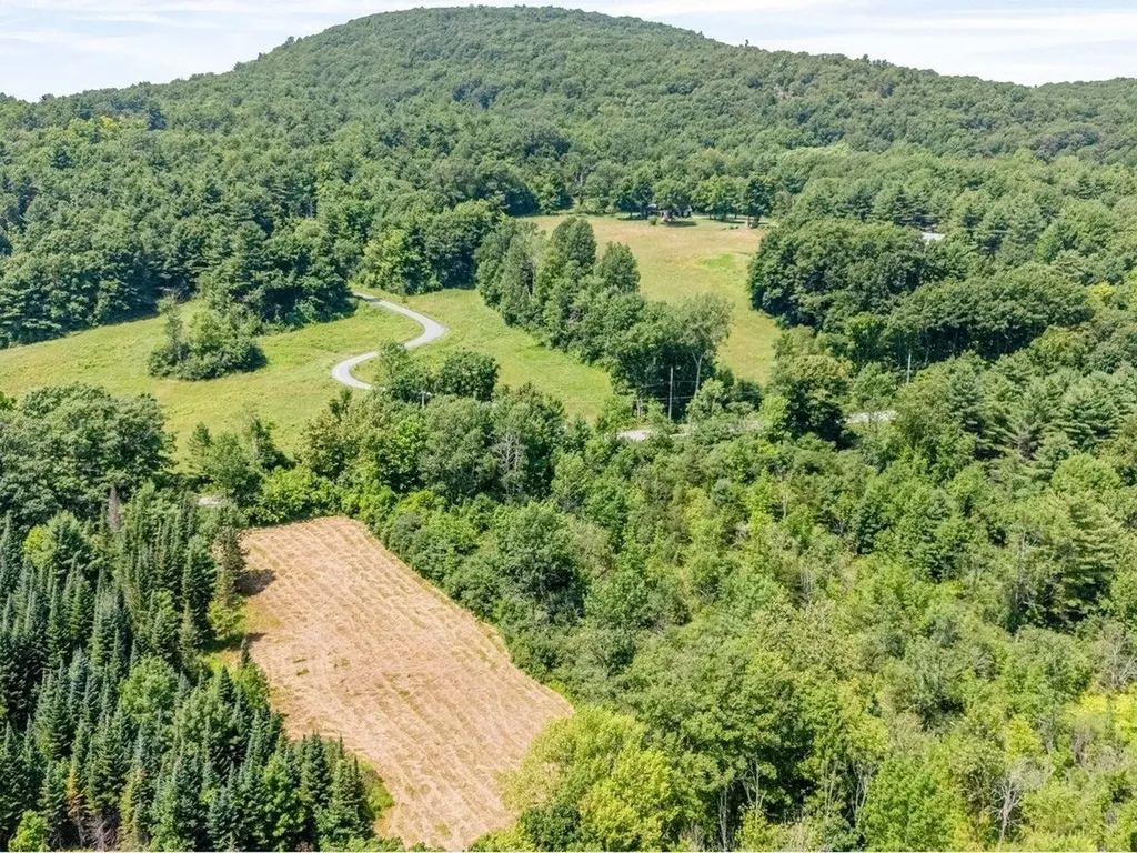 7 Zoe Lane Charlotte VT 05445