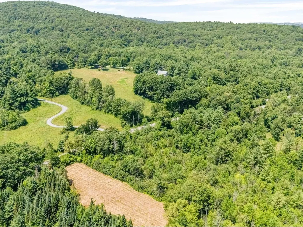 7 Zoe Lane Charlotte VT 05445