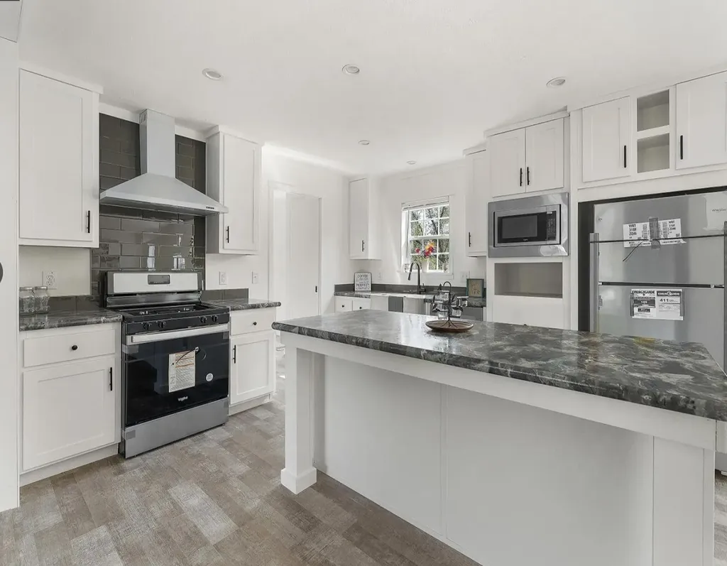 16 Okane Circle Bethlehem NH 03574