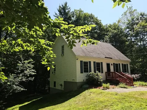 126 N Shore Drive Barnstead NH 03225