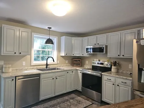 126 N Shore Drive Barnstead NH 03225