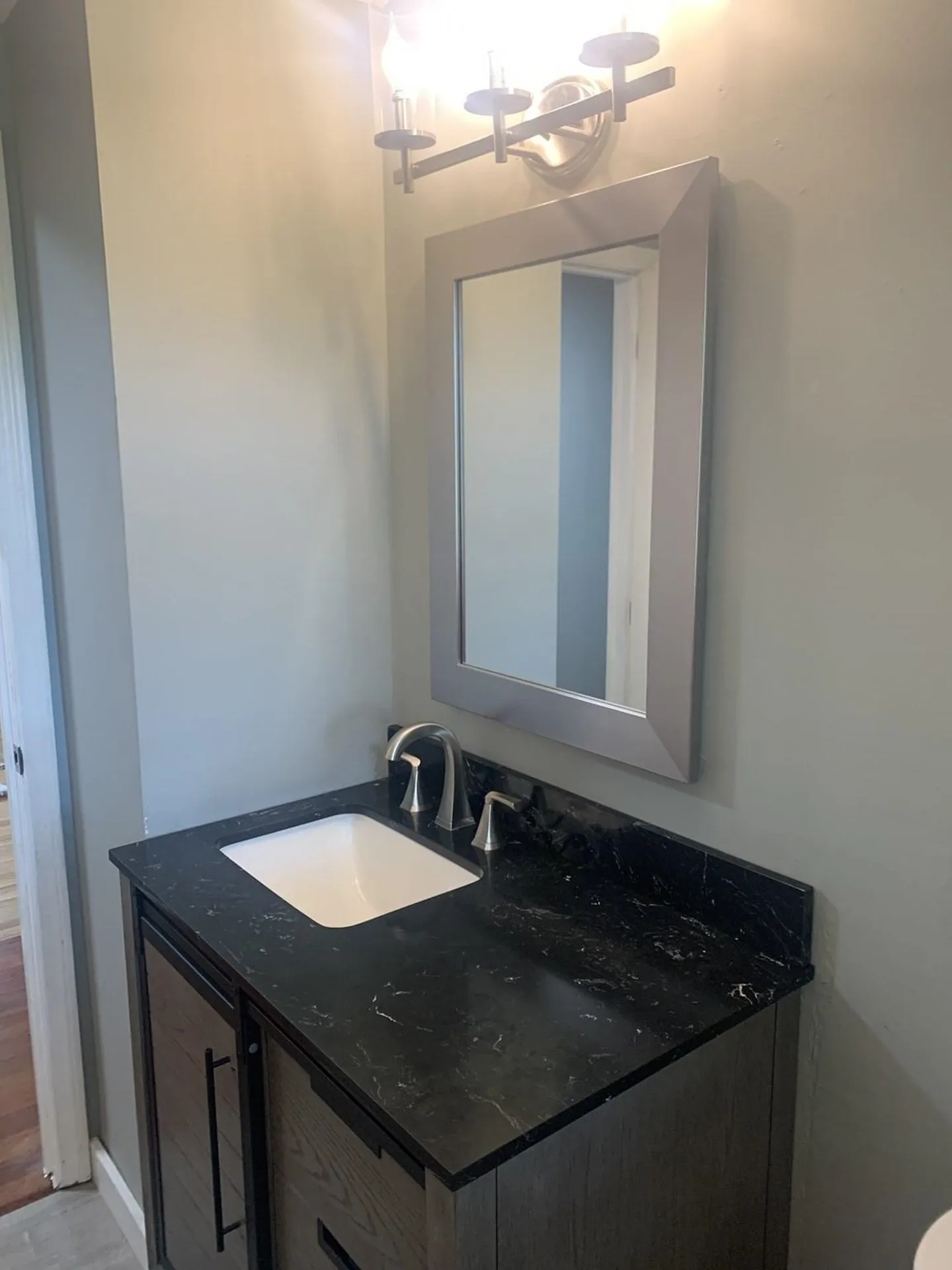24 Radcliffe Drive Hudson NH 03051