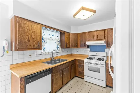 227 North Avenue Burlington VT 05401