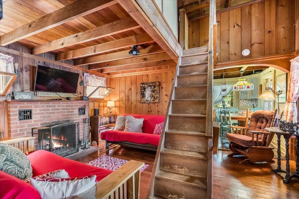 116C Gray Road Sanbornton NH 03269