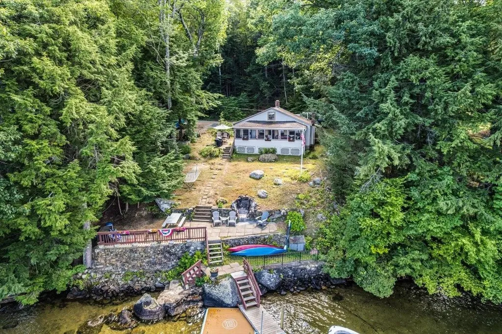 116C Gray Road Sanbornton NH 03269