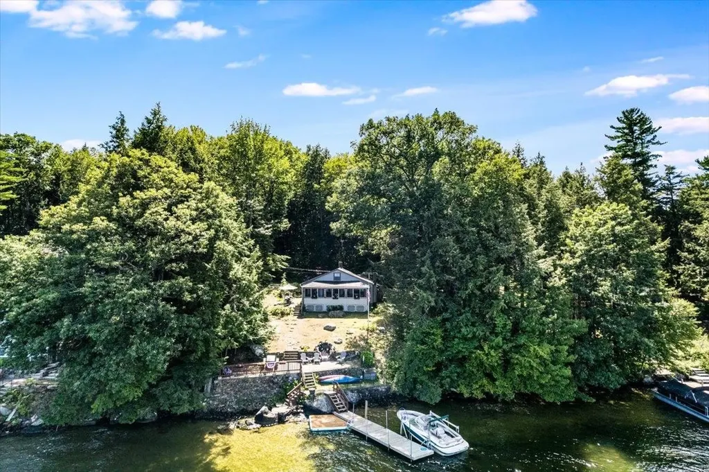 116C Gray Road Sanbornton NH 03269