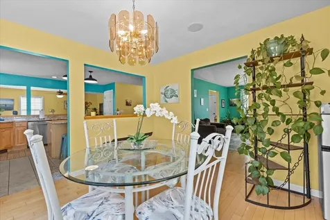 11 Cabot Court South Burlington VT 05403