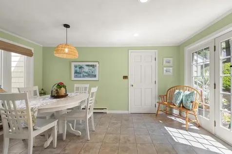 16 Amble Road Nashua NH 03062