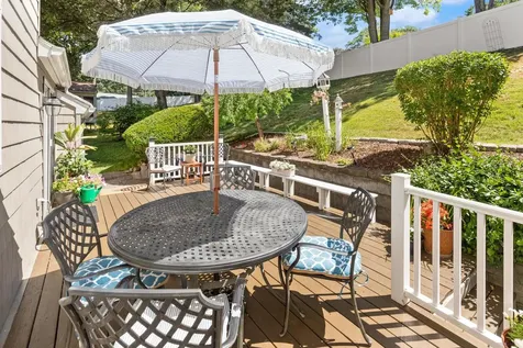 16 Amble Road Nashua NH 03062