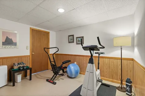 16 Amble Road Nashua NH 03062