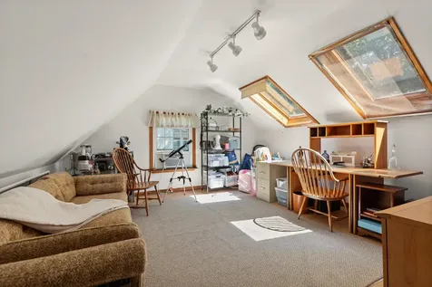 16 Amble Road Nashua NH 03062