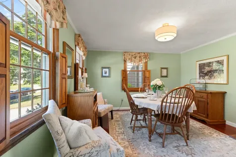 16 Amble Road Nashua NH 03062