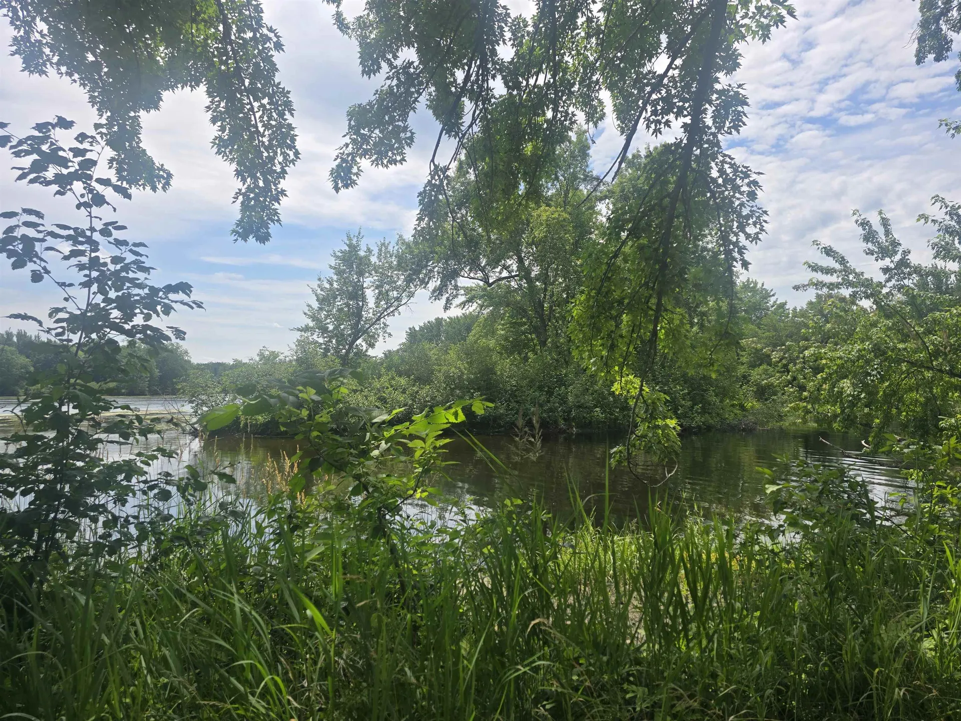 00 Braggs Bay Off Errol NH 03579