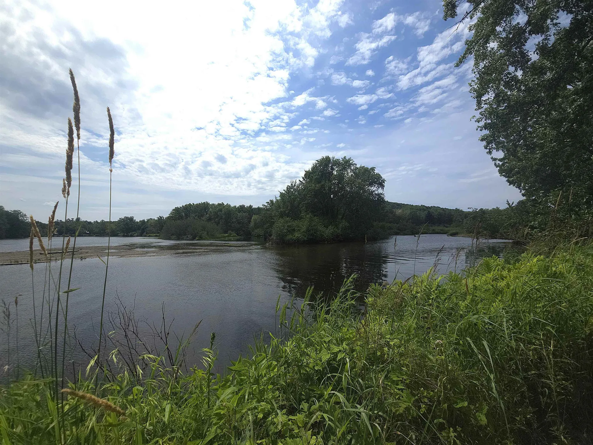 00 Braggs Bay Off Errol NH 03579