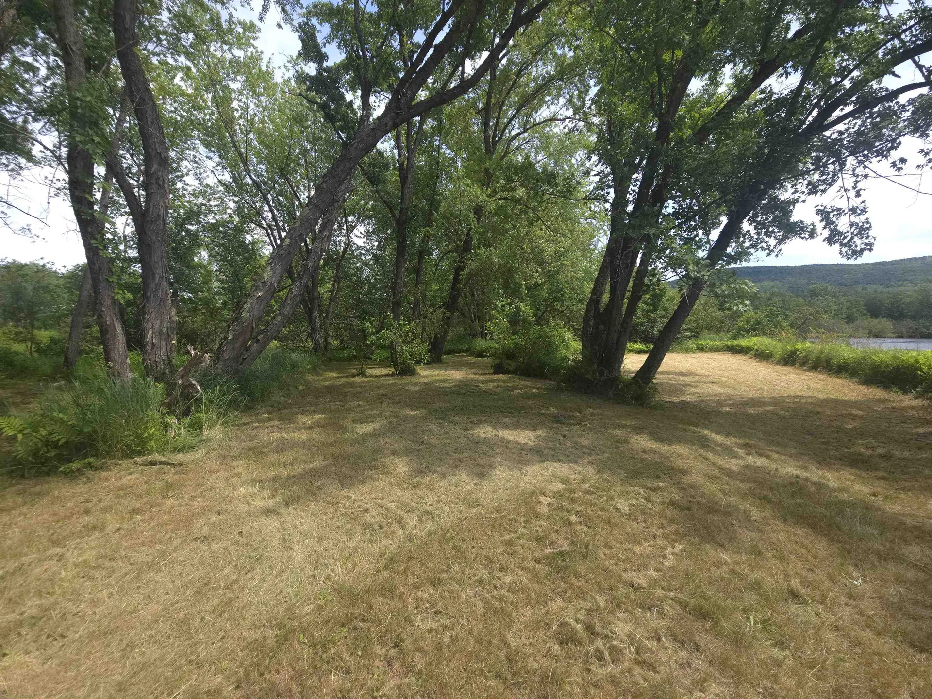 00 Braggs Bay Off Errol NH 03579