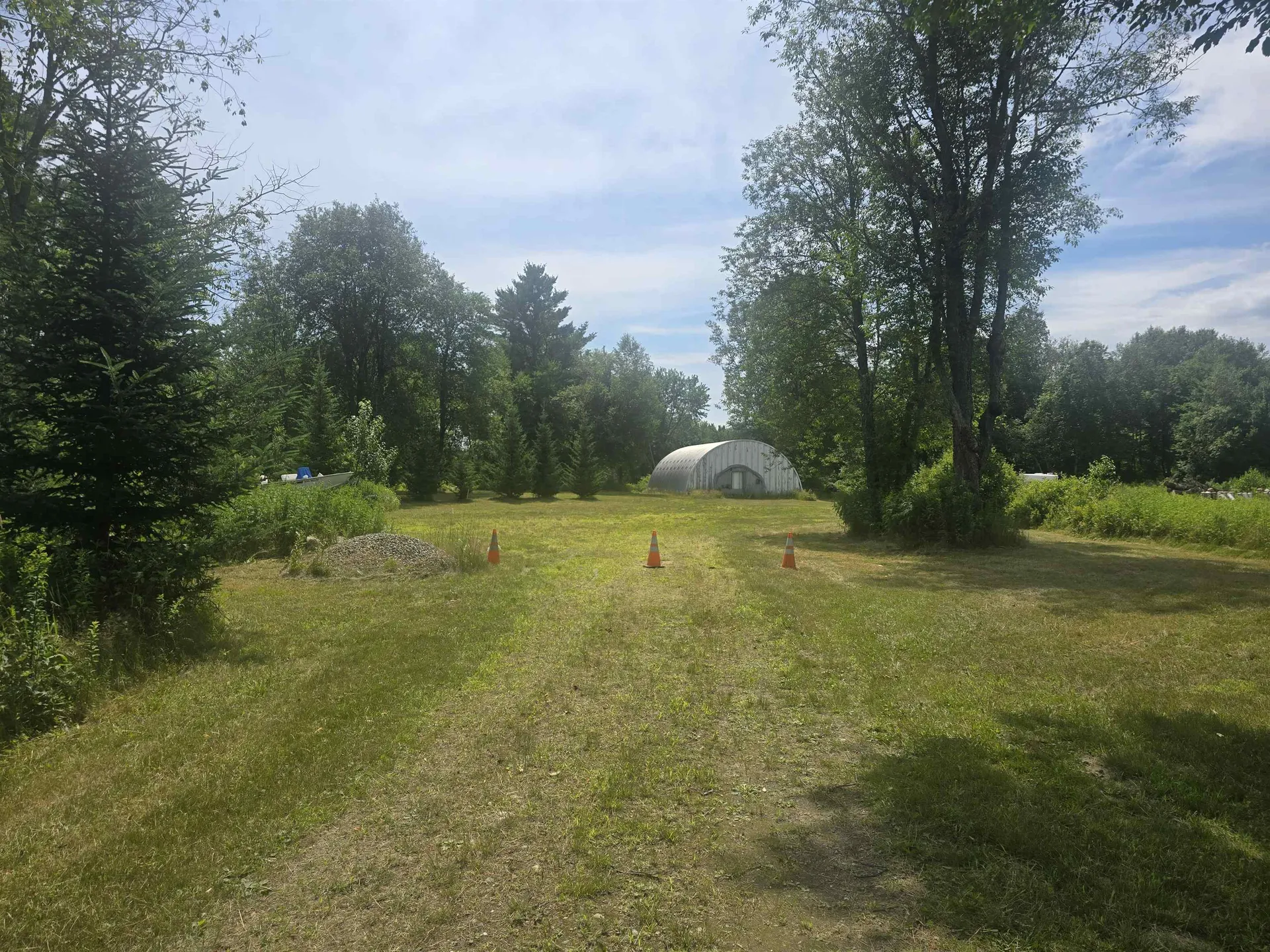 00 Braggs Bay Off Errol NH 03579