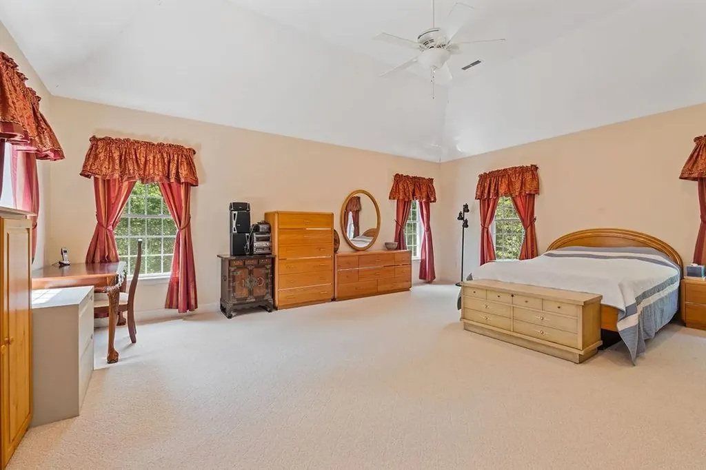 13 Moose Hollow Road Litchfield NH 03052