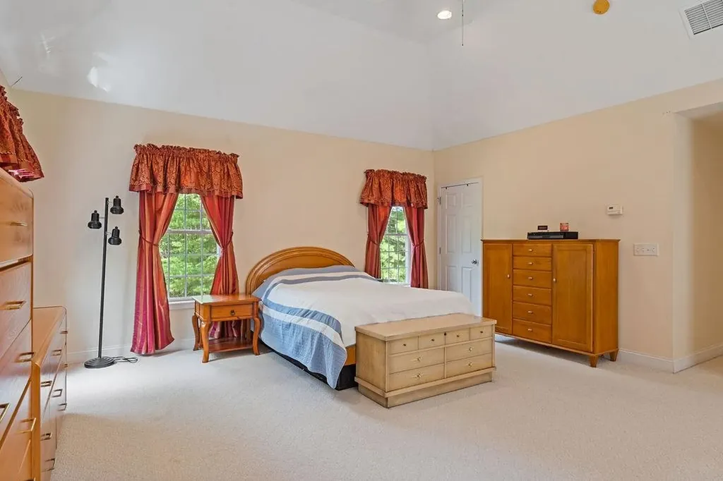 13 Moose Hollow Road Litchfield NH 03052