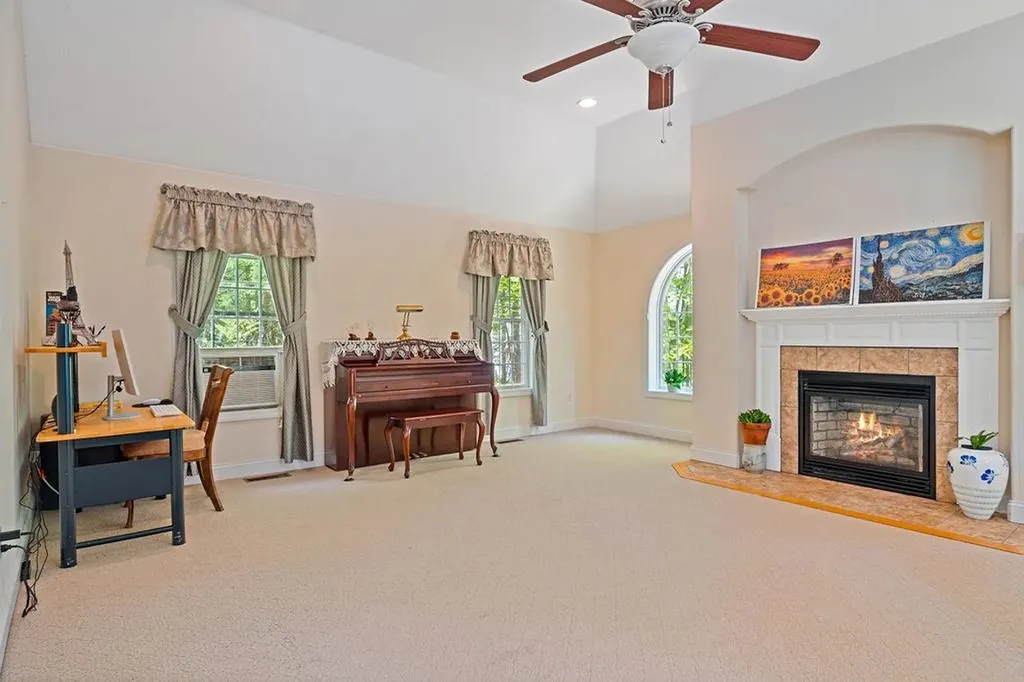 13 Moose Hollow Road Litchfield NH 03052