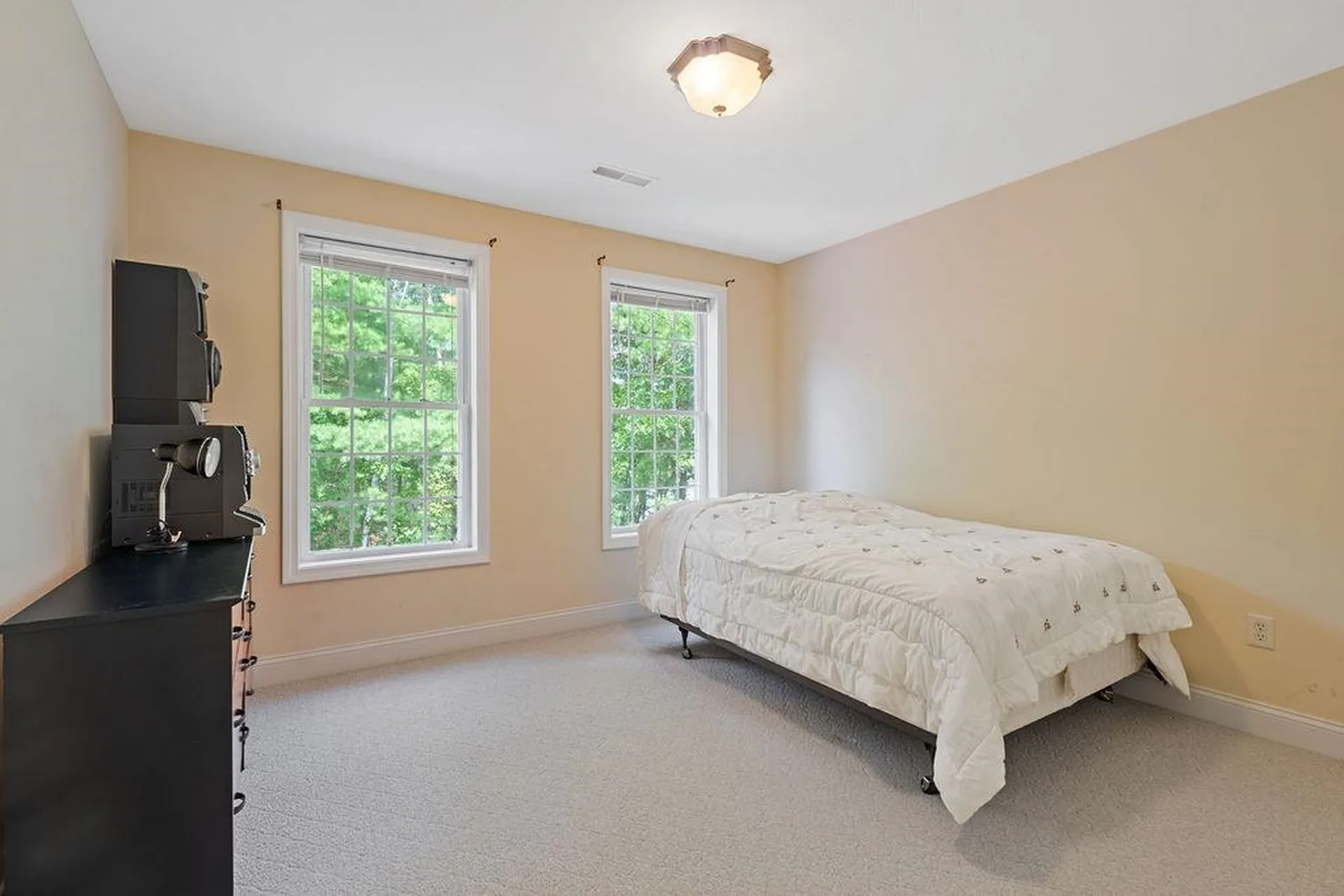 13 Moose Hollow Road Litchfield NH 03052