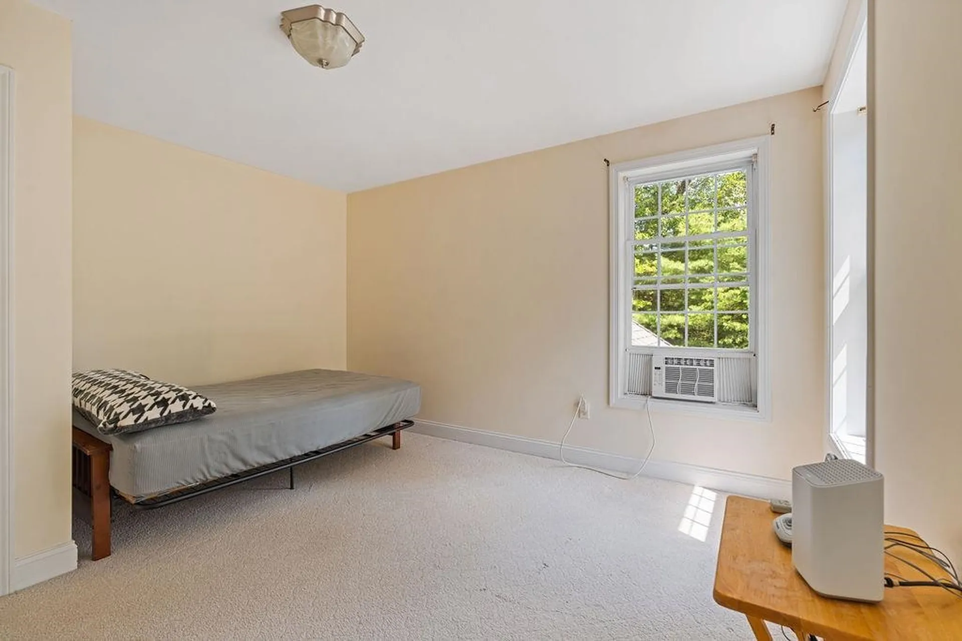 13 Moose Hollow Road Litchfield NH 03052