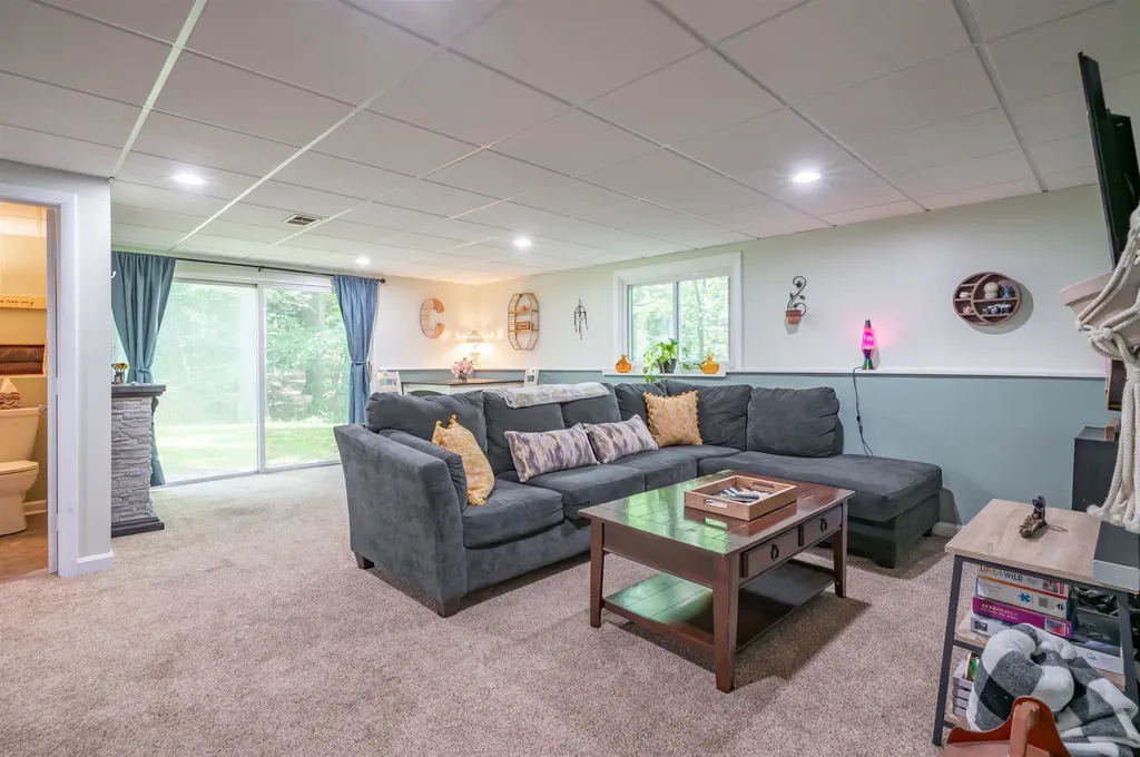 3 Haines Terrace Merrimack NH 03054
