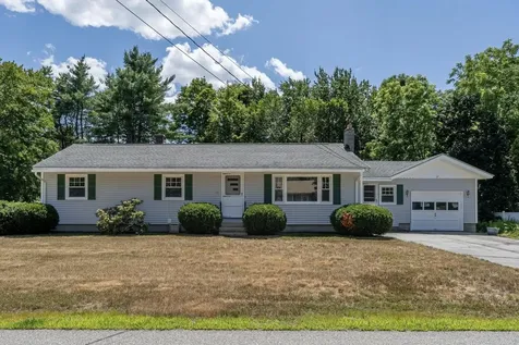 13 First Avenue Goffstown NH 03045