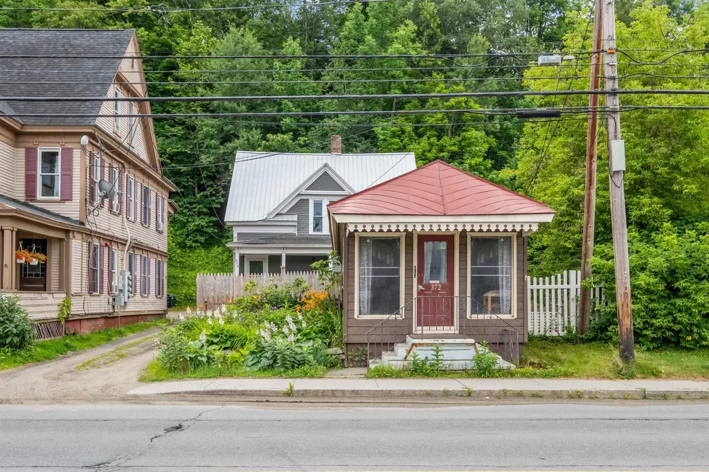 376 Portland Street St. Johnsbury VT 05819