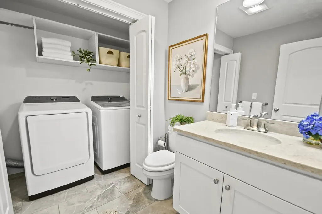 3 Cortona Way Salem NH 03079