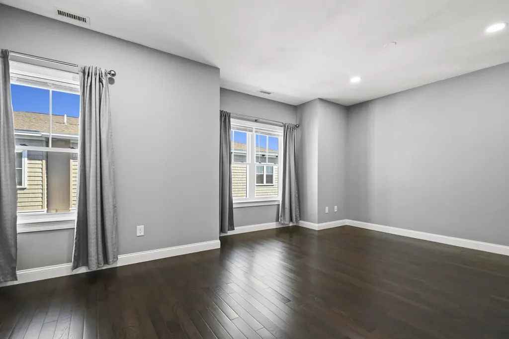3 Cortona Way Salem NH 03079