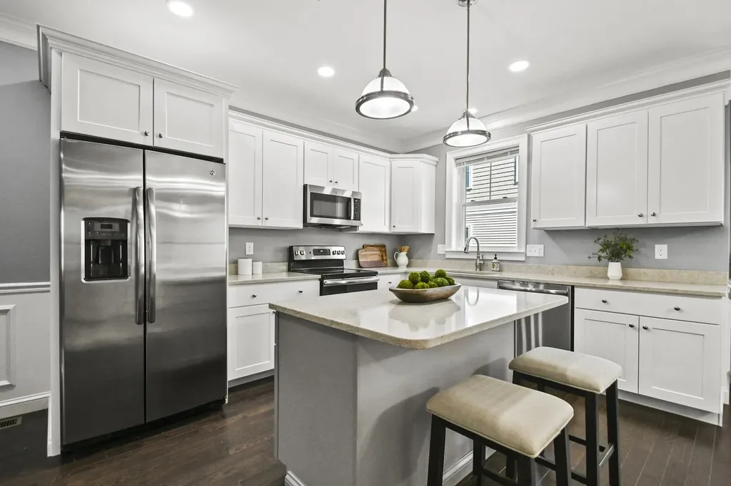 3 Cortona Way Salem NH 03079
