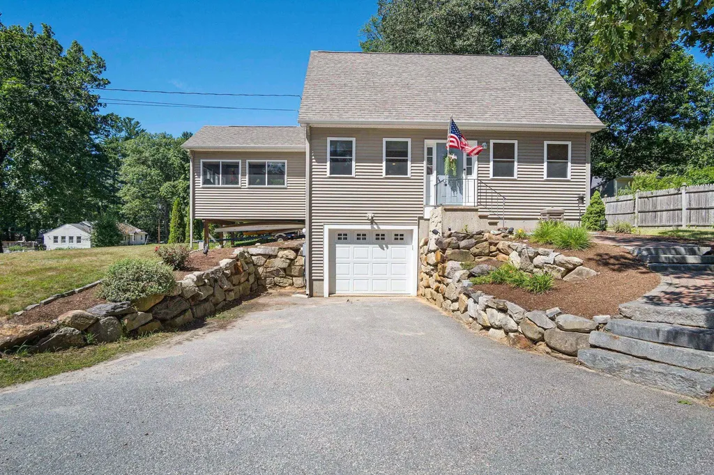 11 Gorham Drive Dunbarton NH 03046