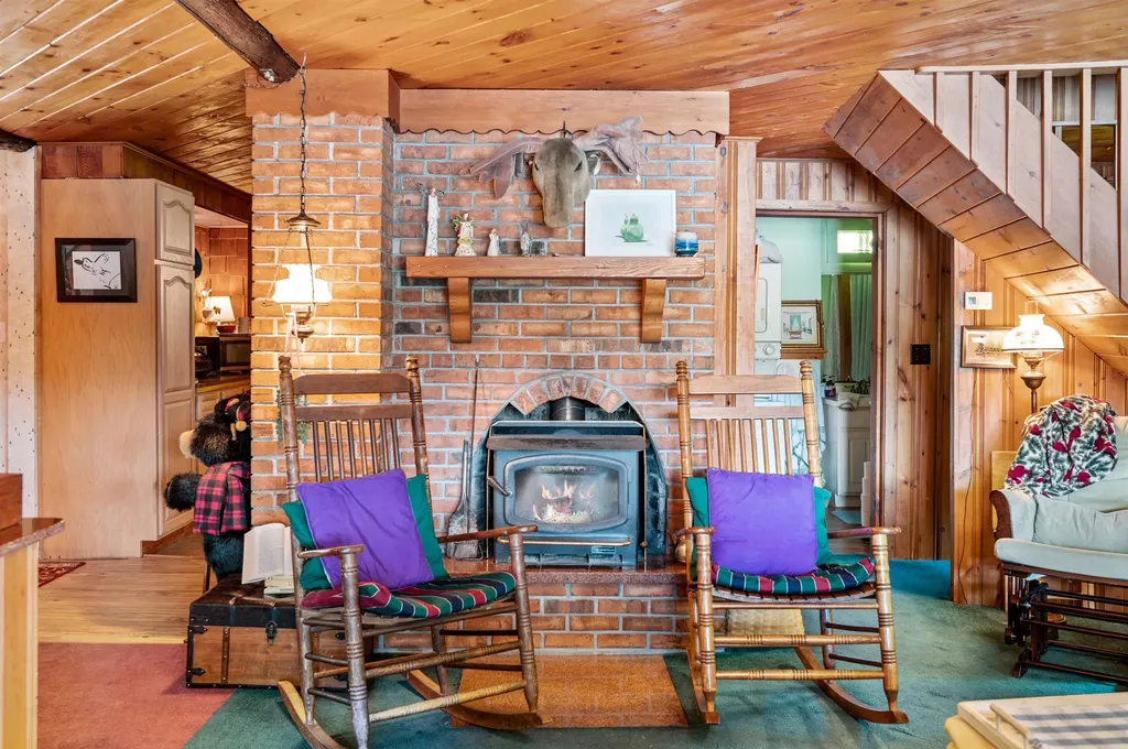 85 Upper Herricks Cove Road Woodbury VT 05681