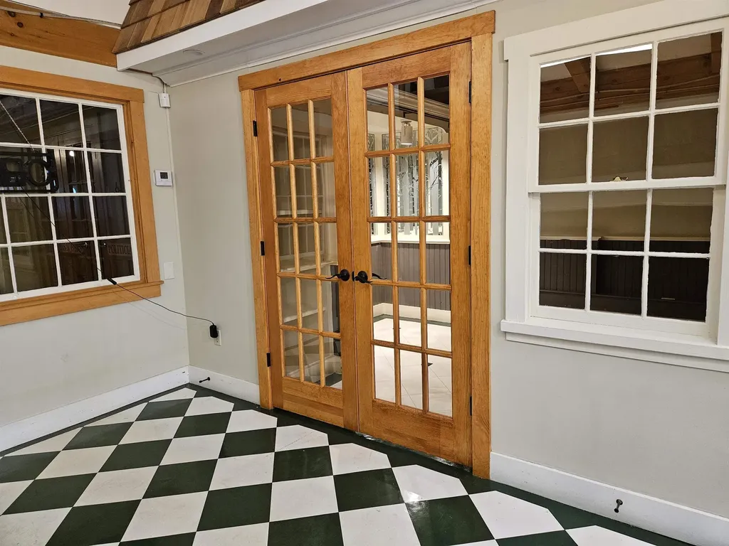 207 Main Street New London NH 03257