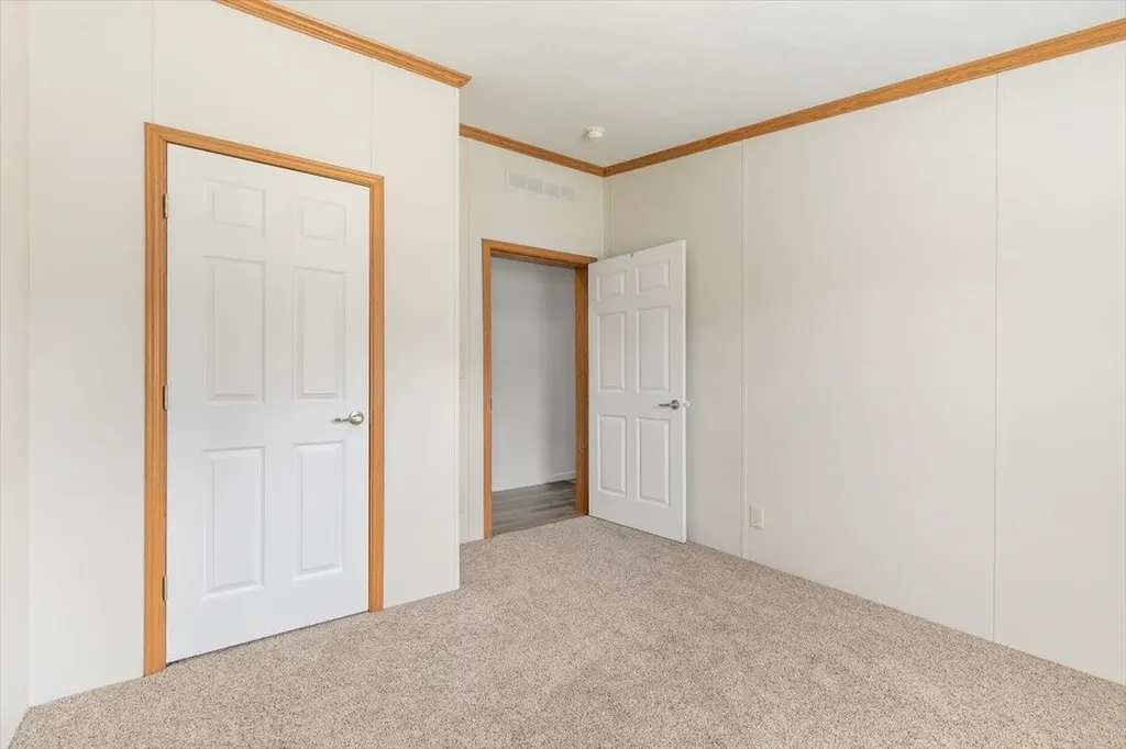 30 Hagop Road Salem NH 03079