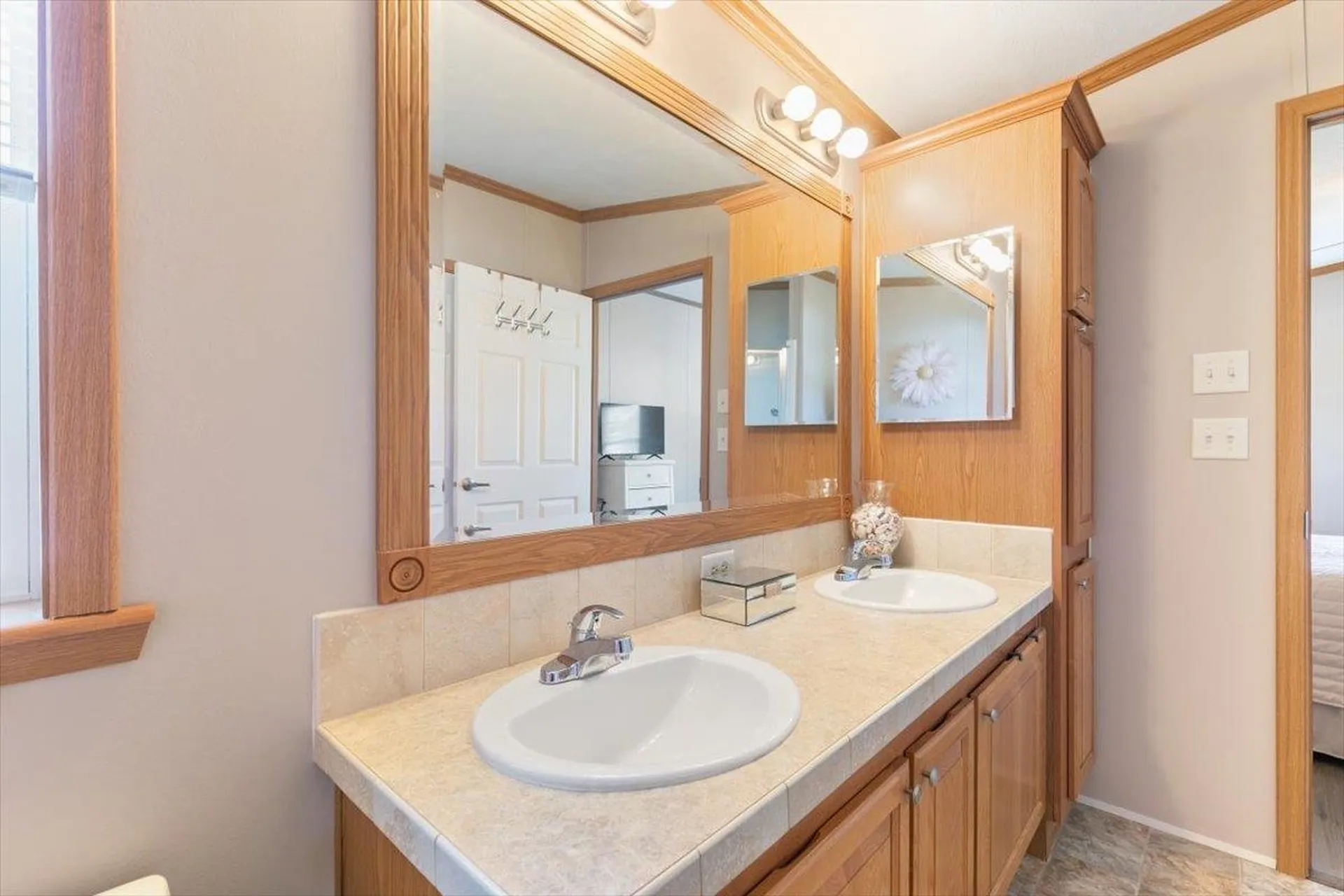 30 Hagop Road Salem NH 03079