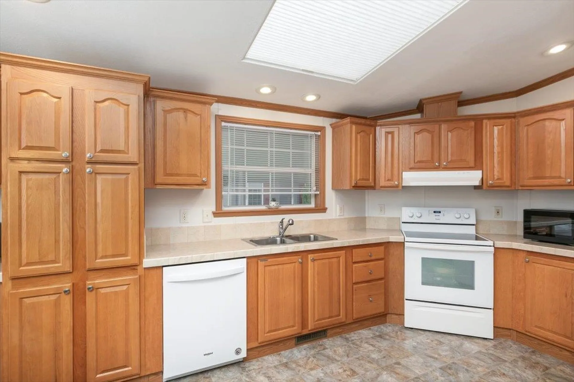 30 Hagop Road Salem NH 03079