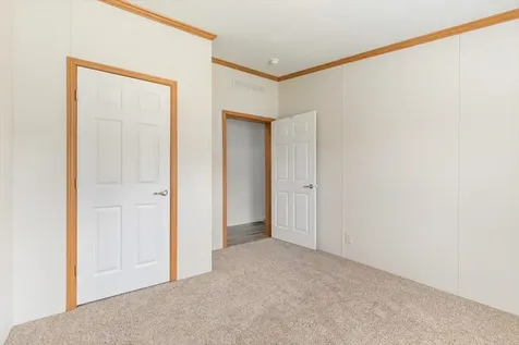 30 Hagop Road Salem NH 03079