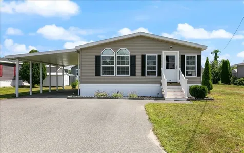 30 Hagop Road Salem NH 03079