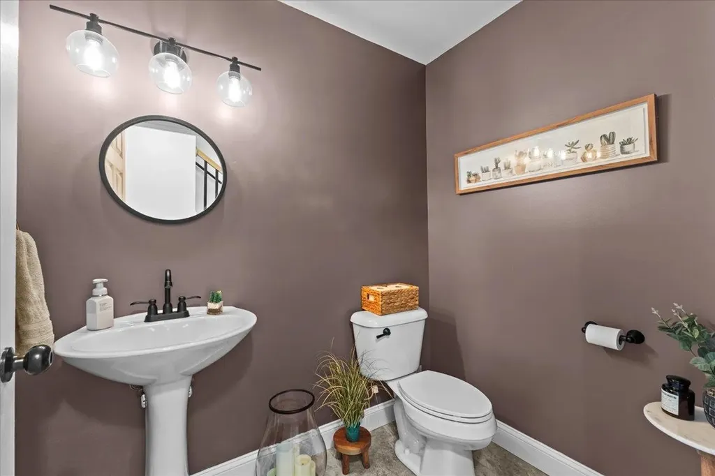 8 Allaire Drive St. Albans Town VT 05478