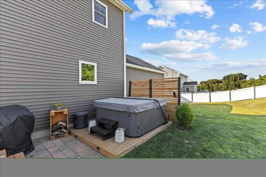 8 Allaire Drive St. Albans Town VT 05478
