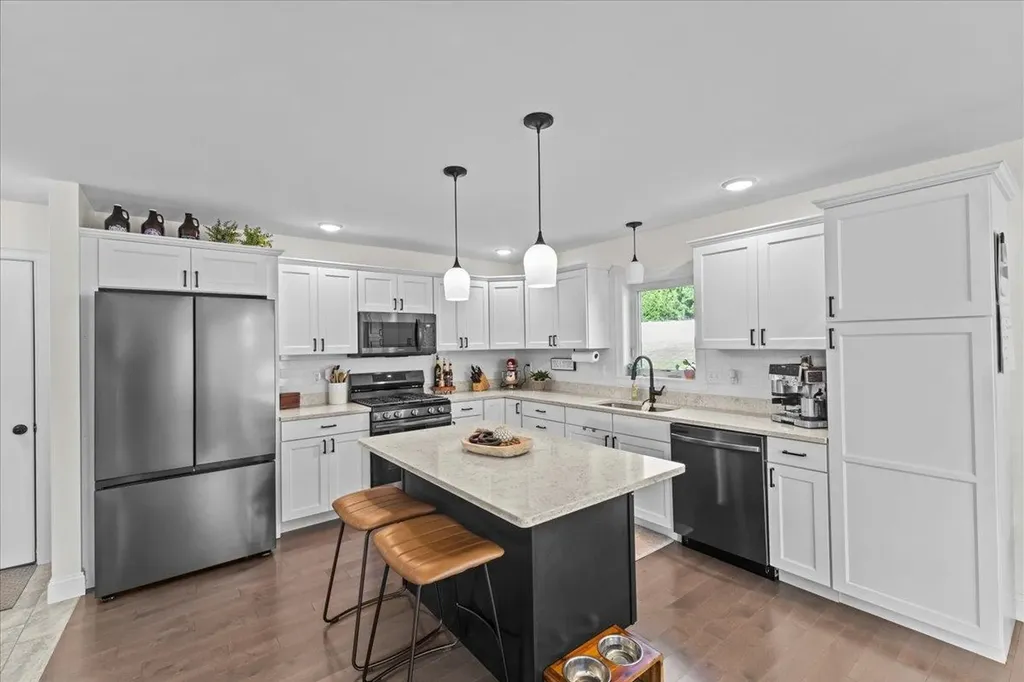 8 Allaire Drive St. Albans Town VT 05478