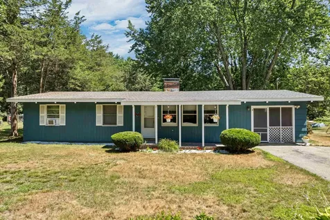 19 Cedar Road North Hampton NH 03862
