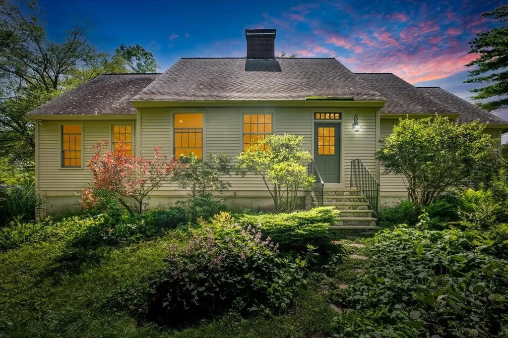 150 North Road Deerfield NH 03037