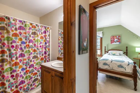 72 Two Cow Lane Manchester VT 05255